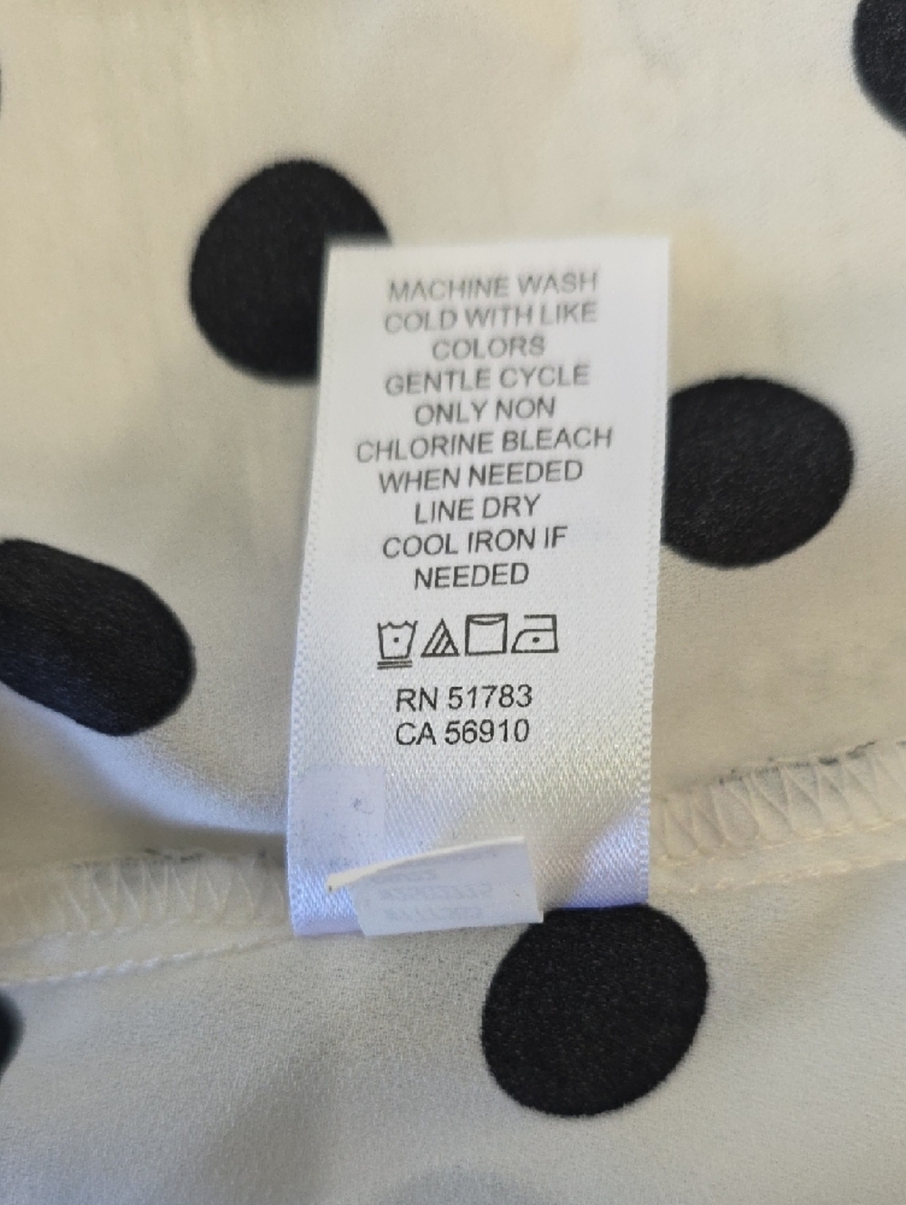 Maurices Creamy White Blouse Black Polka Dots Zipper Back Cuffed Sleeve Size XXL - Picture 7 of 7